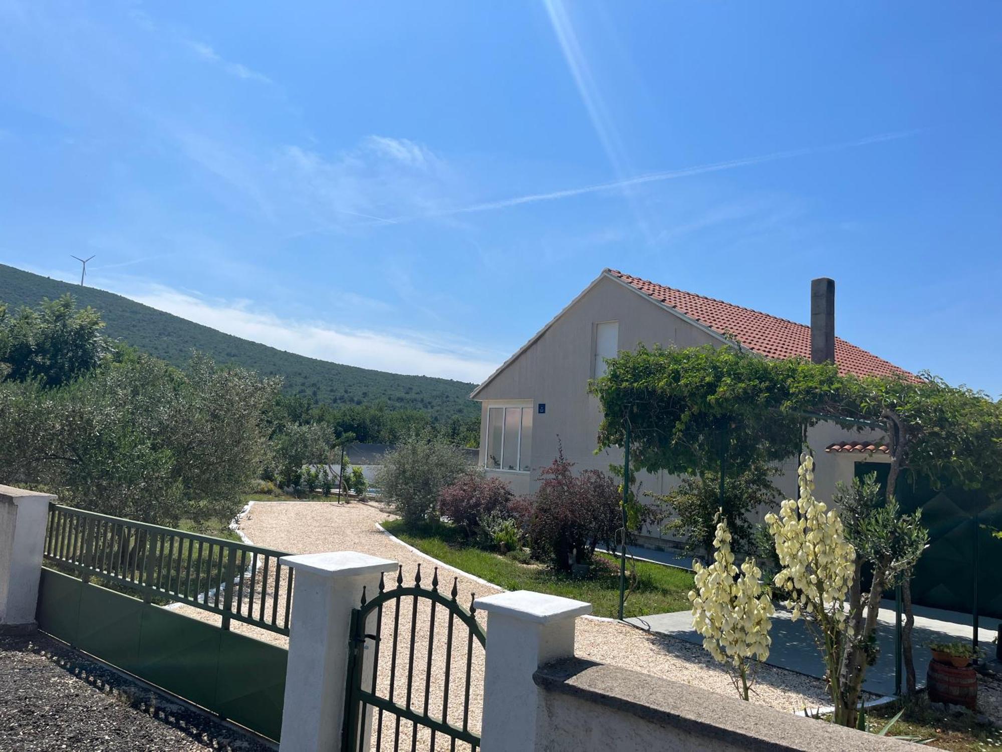 Mediterranean Olive Waterfallskrka-Croatia Villa Gulin Eksteriør billede
